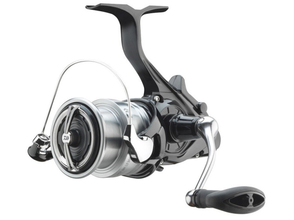 DAIWA - Naviják 24 Emcast BR LT 4000-C - 3 ložisek